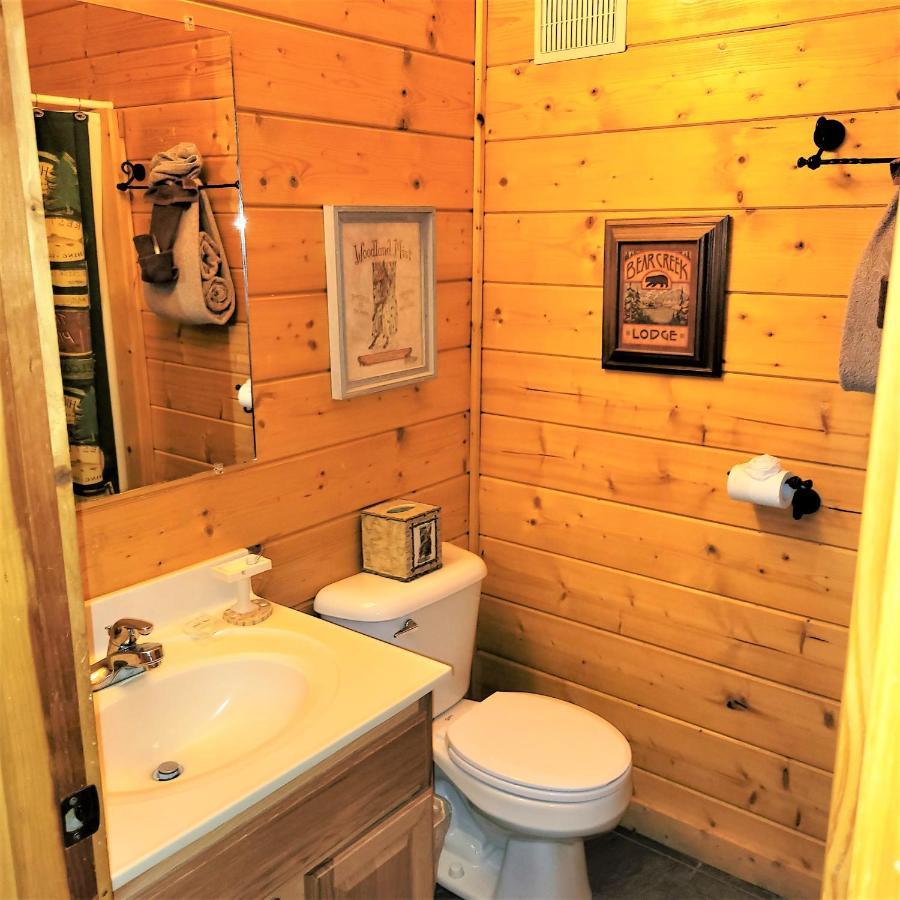 Skinny Dippin'-River Front- Free Tickets-Dog Friendly-Sleeps 6 Pigeon Forge Eksteriør billede